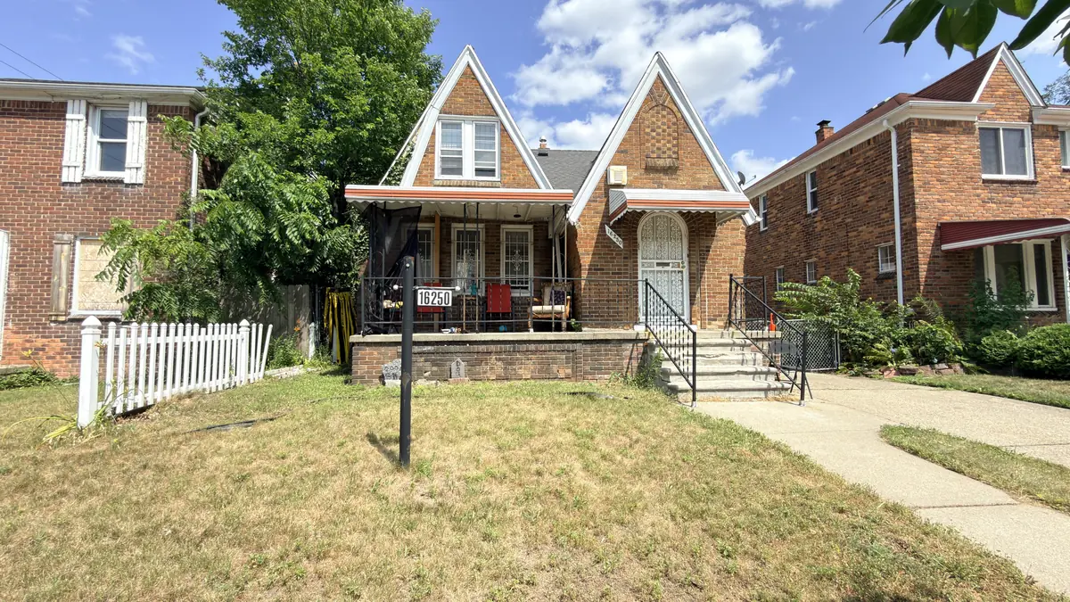 16250 Stansbury — front exterior