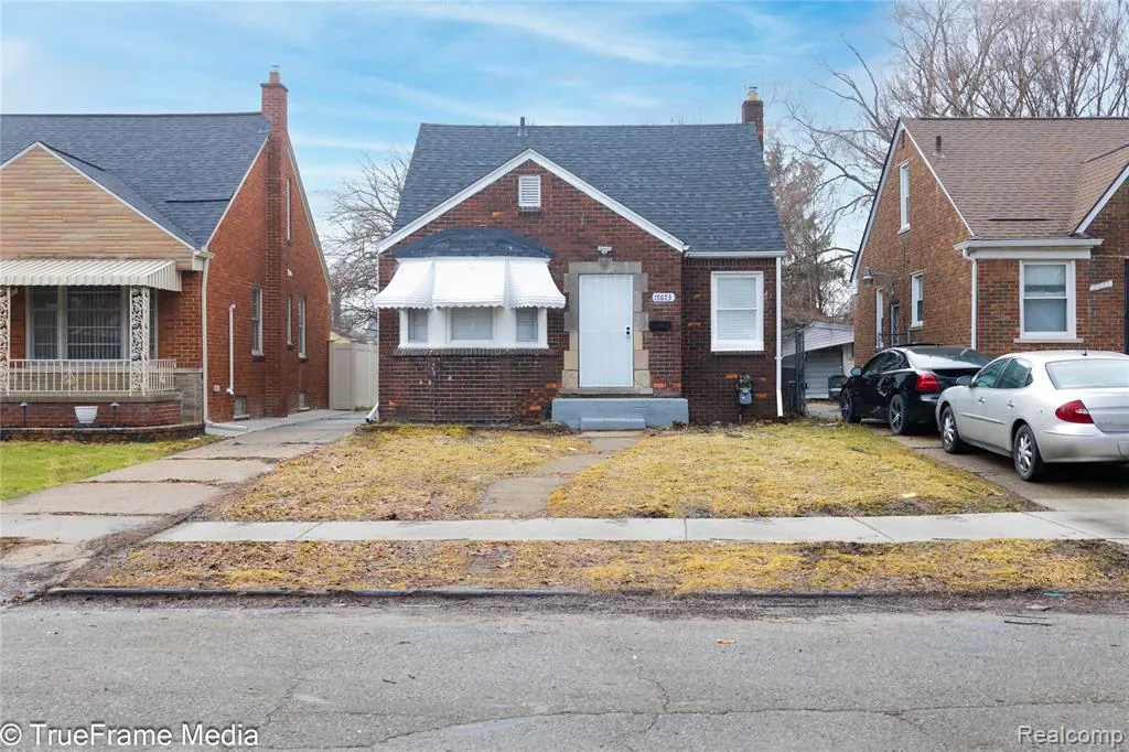 17673 Teppert — front exterior