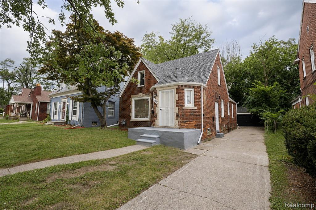 11500 Laing — exterior (listing photo)