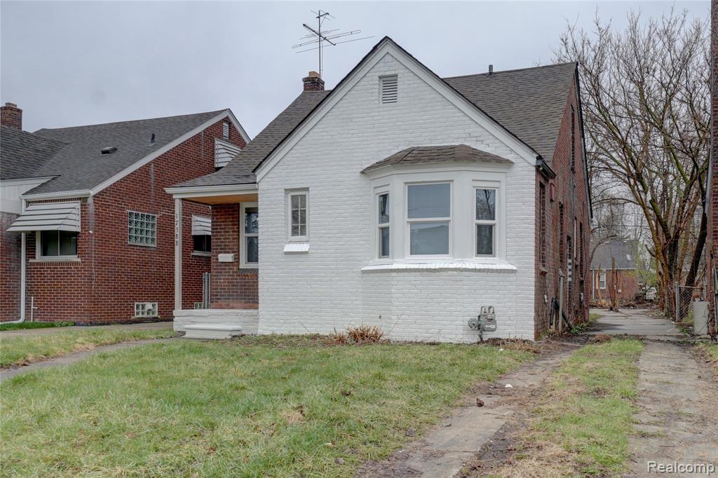 17388 Teppert — exterior