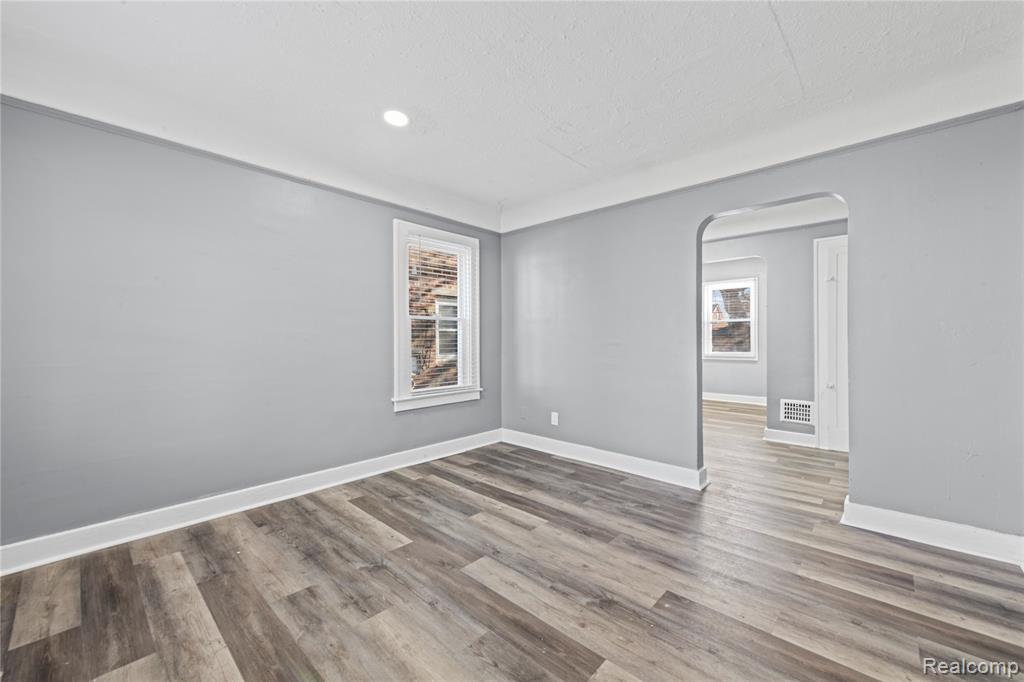 19210 Conley — living area