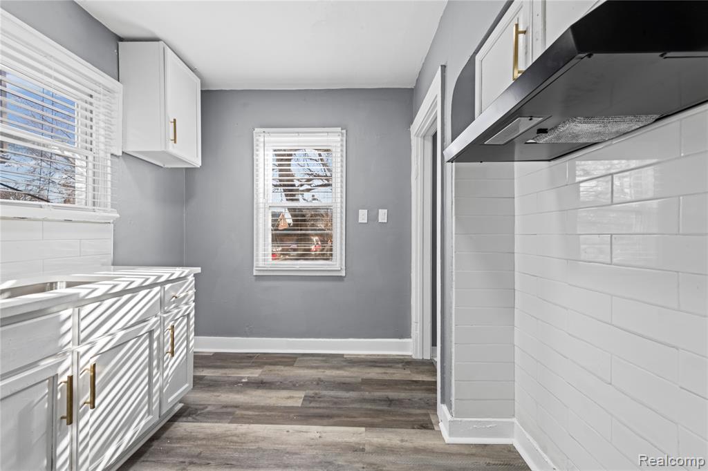 19210 Conley — kitchen