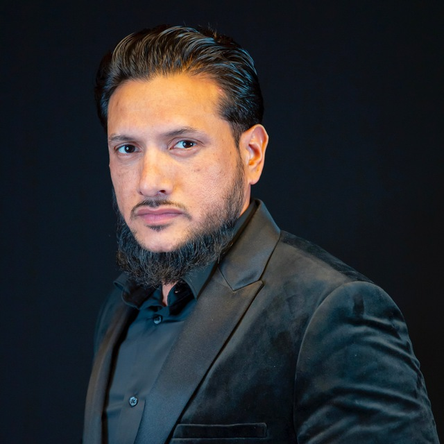 Mustaque Khan, Construction Manager